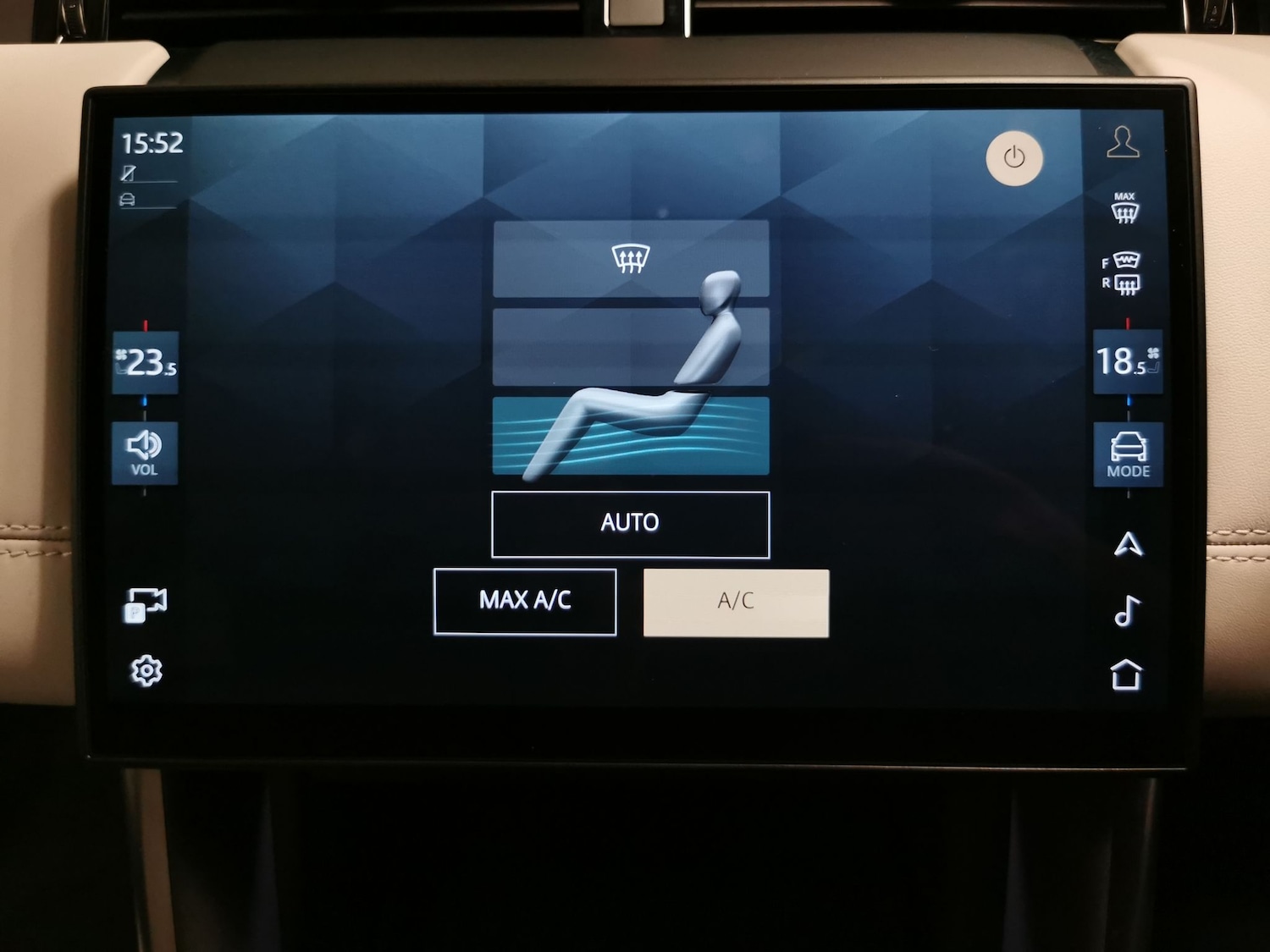 Used Land Rover Discovery Sport 2024 for sale - 76413114: Photo 22