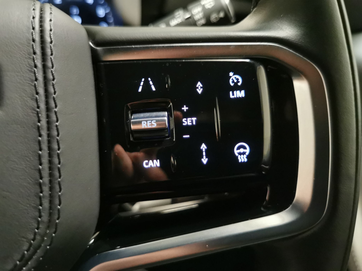 Used Land Rover Discovery Sport 2024 for sale - 76413114: Photo 27