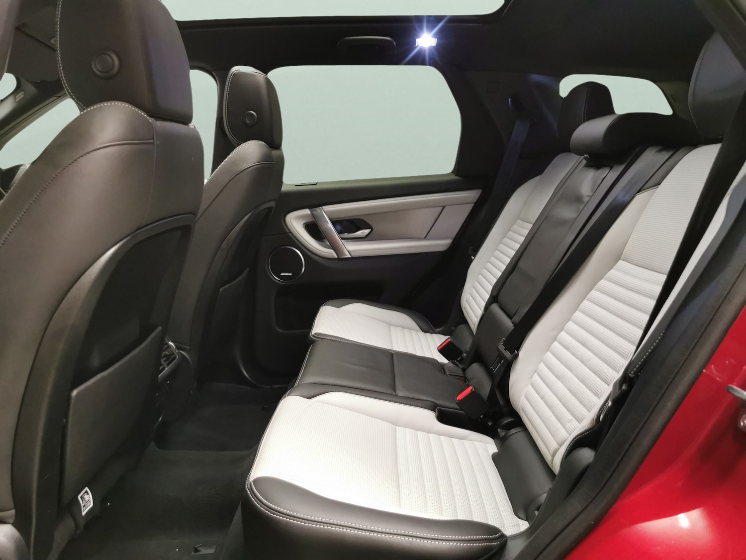 Used Land Rover Discovery Sport 2024 for sale - 76413114: Photo 34