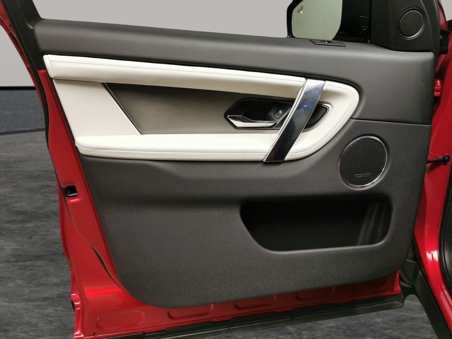 Used Land Rover Discovery Sport 2024 for sale - 76413114: Photo 36