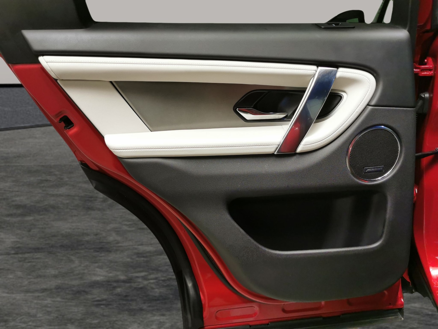 Used Land Rover Discovery Sport 2024 for sale - 76413114: Photo 37