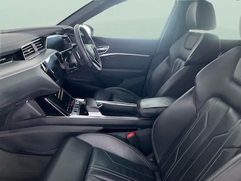 Used Audi e-tron 2022 for sale - 77235817: Photo