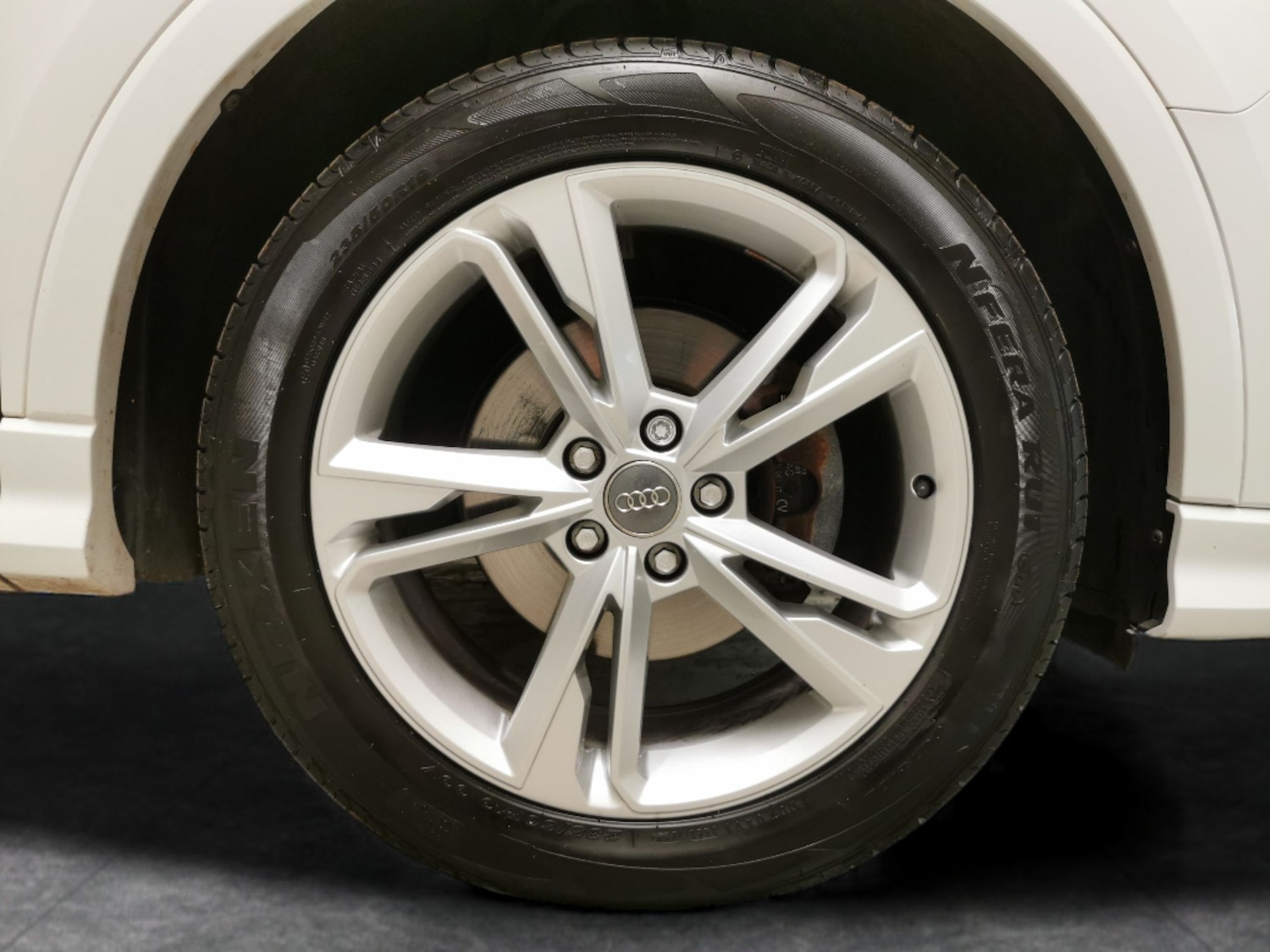 Used Audi Q3 for sale - 76342431: Photo 32