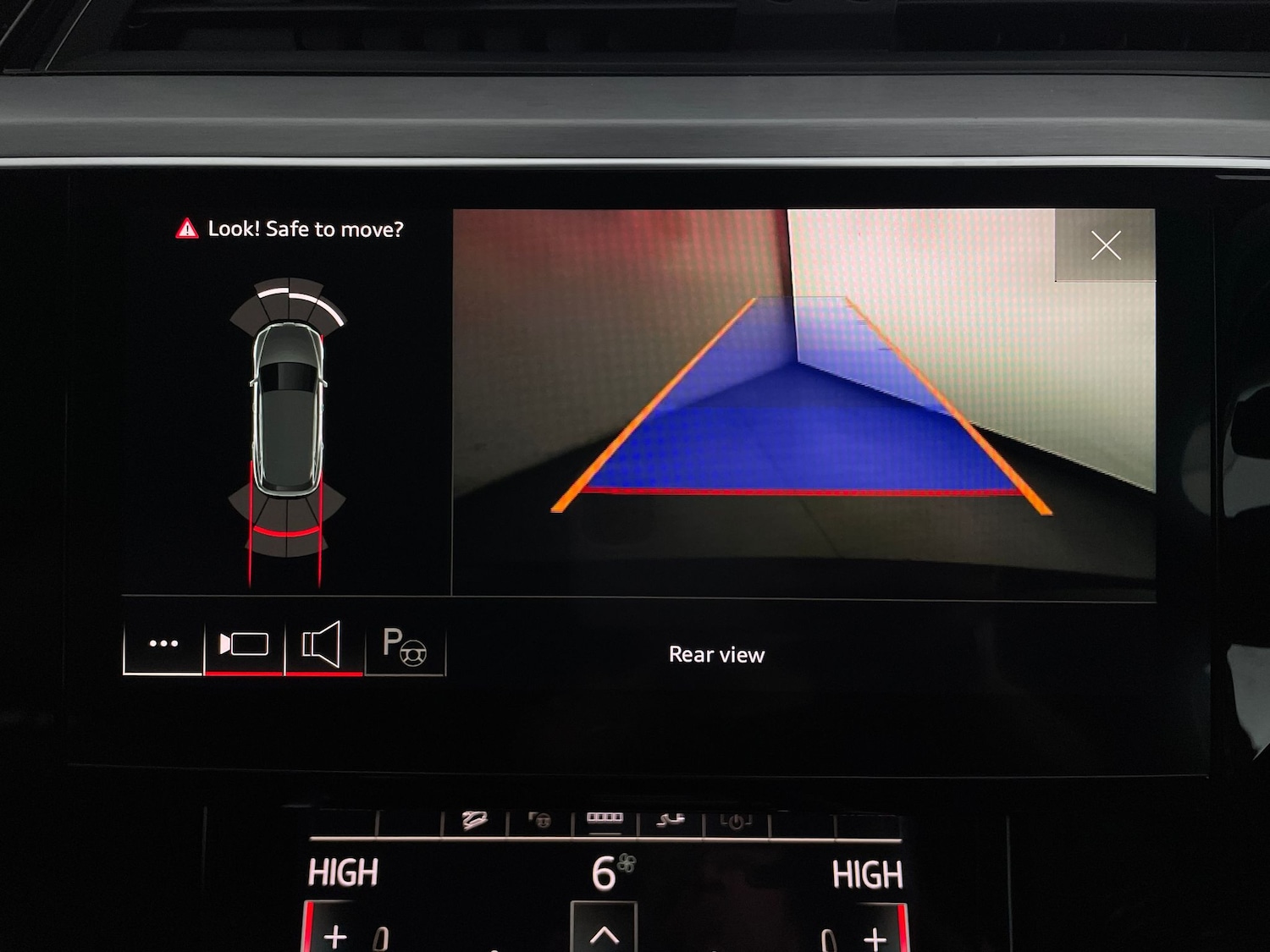 Used Audi e-tron 2022 for sale - 77447813: Photo 6