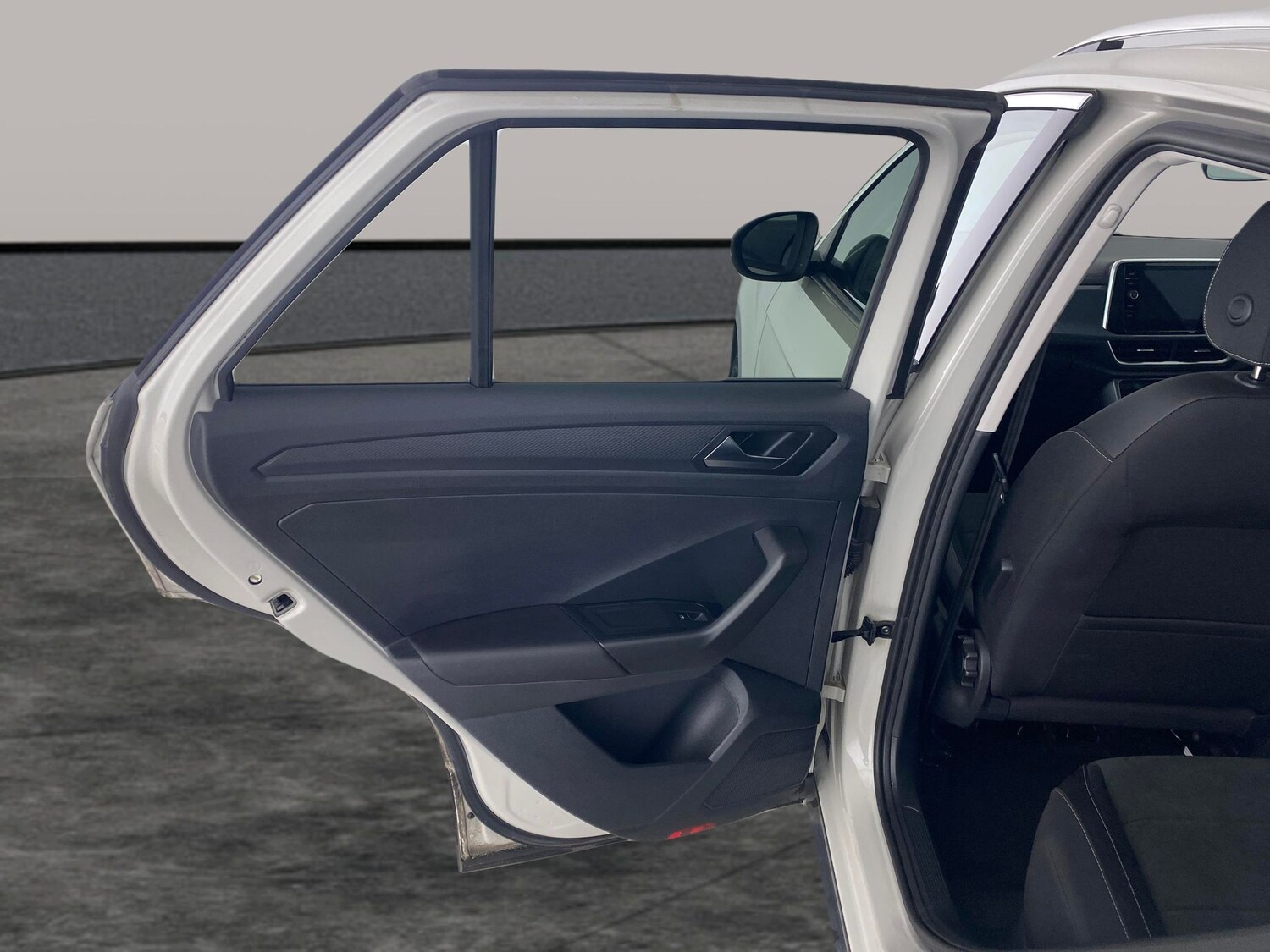 Used Volkswagen T-Roc 2023 for sale - 78107786: Photo 21