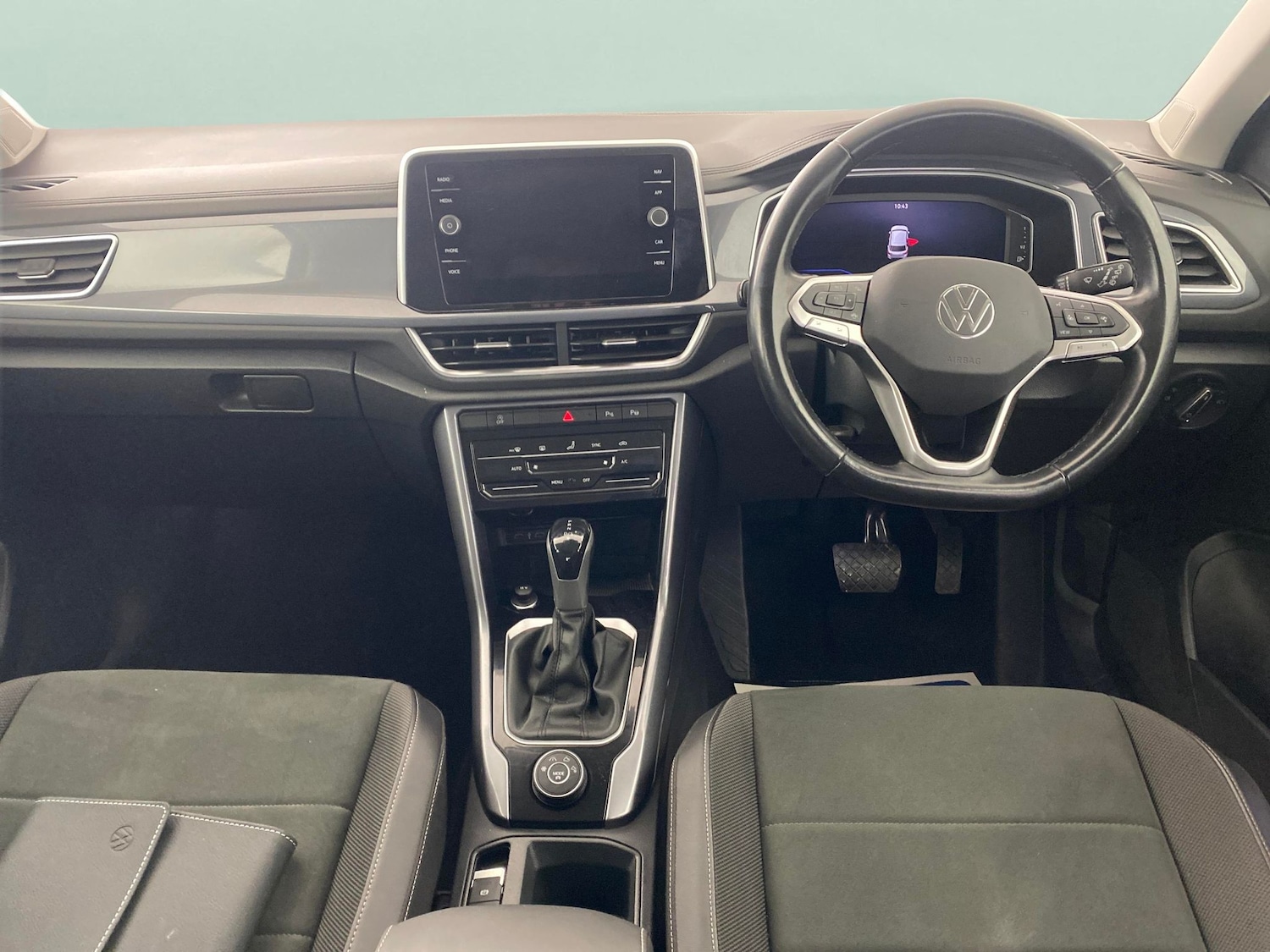 Used Volkswagen T-Roc 2023 for sale - 78107786: Photo 4