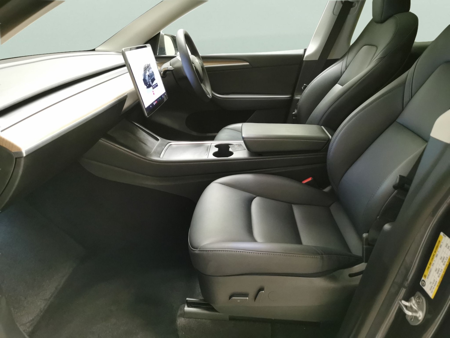 Used Tesla Model Y 2023 for sale - 77136706: Photo 4