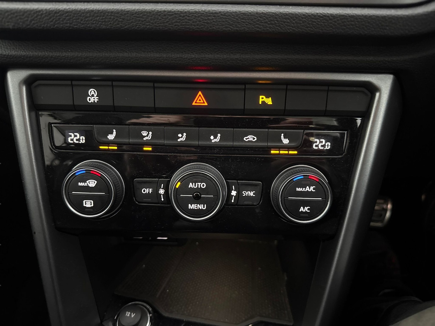 Used Volkswagen T-Roc 2021 for sale - 77316631: Photo 18