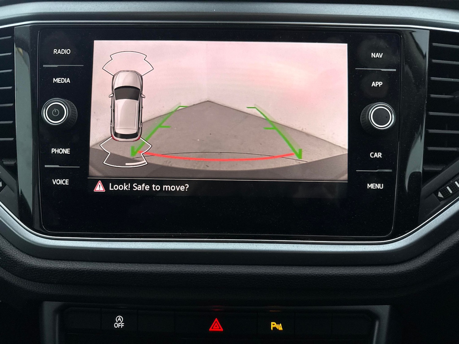 Used Volkswagen T-Roc 2021 for sale - 77316631: Photo 5