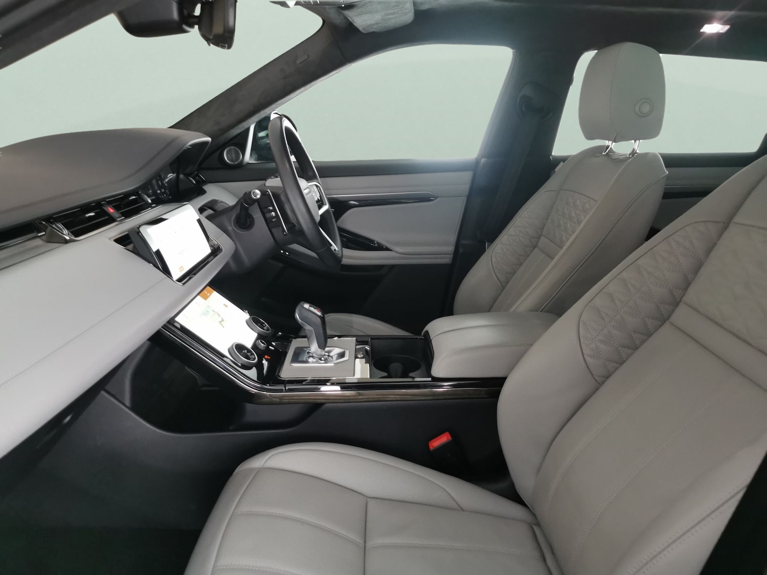 Used Land Rover Range Rover Evoque 2023 for sale - 77799970: Photo 4