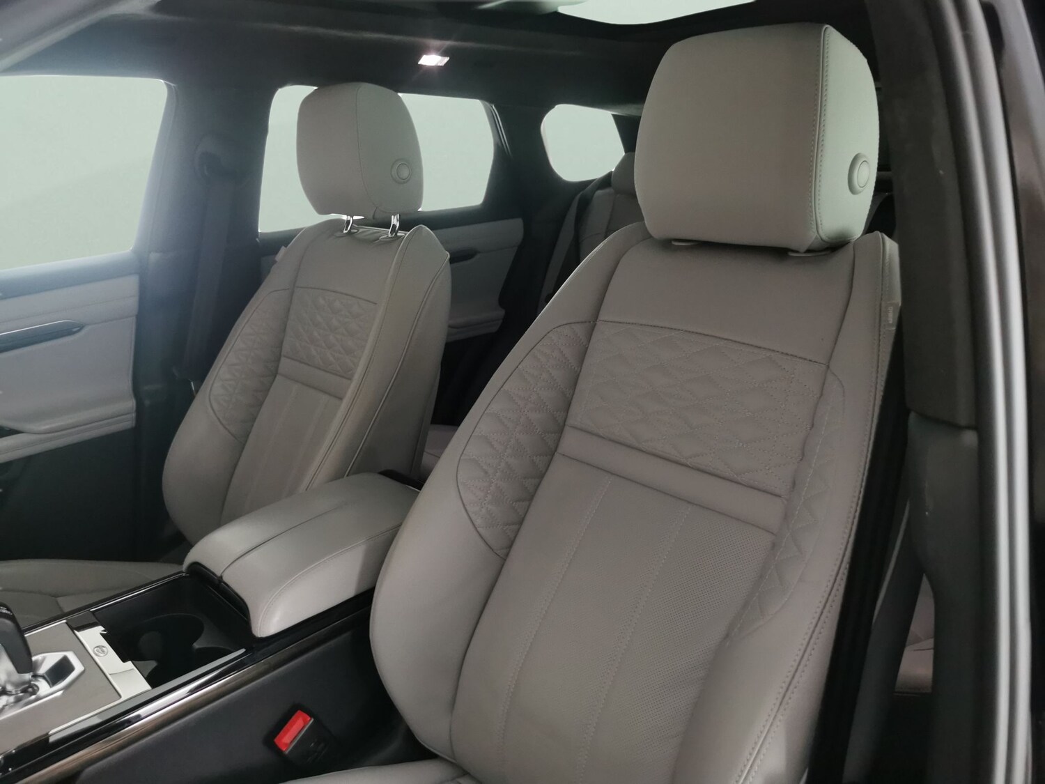 Used Land Rover Range Rover Evoque 2023 for sale - 77799970: Photo 7