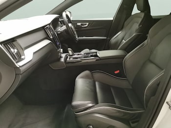 Used Volvo V60 2021 for sale - 76176840: Photo 4