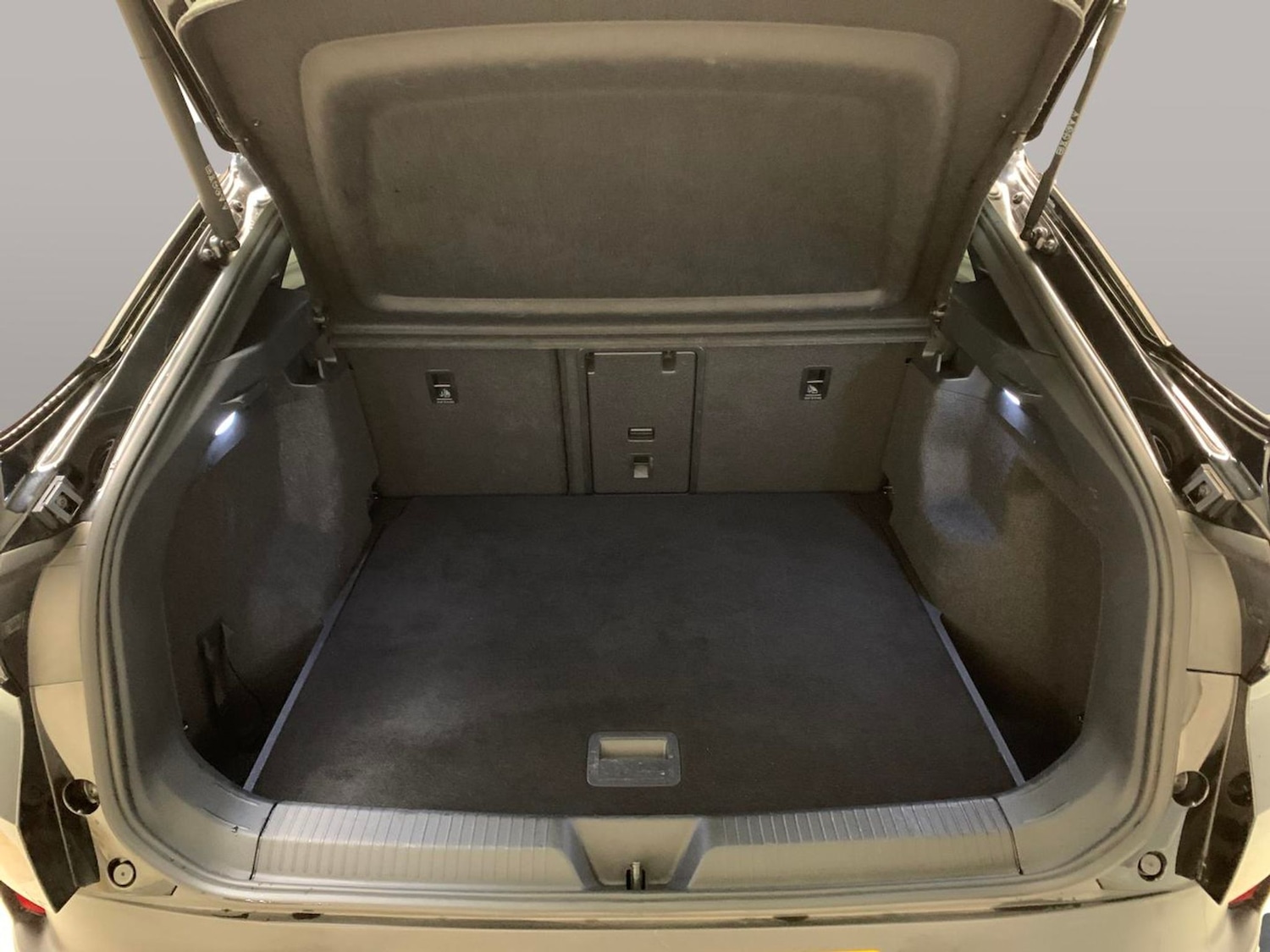 Used Volkswagen ID.5 2022 for sale - 76847545: Photo 29