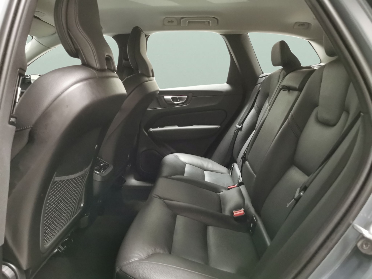 Used Volvo XC60 2023 for sale - 76931892: Photo 25