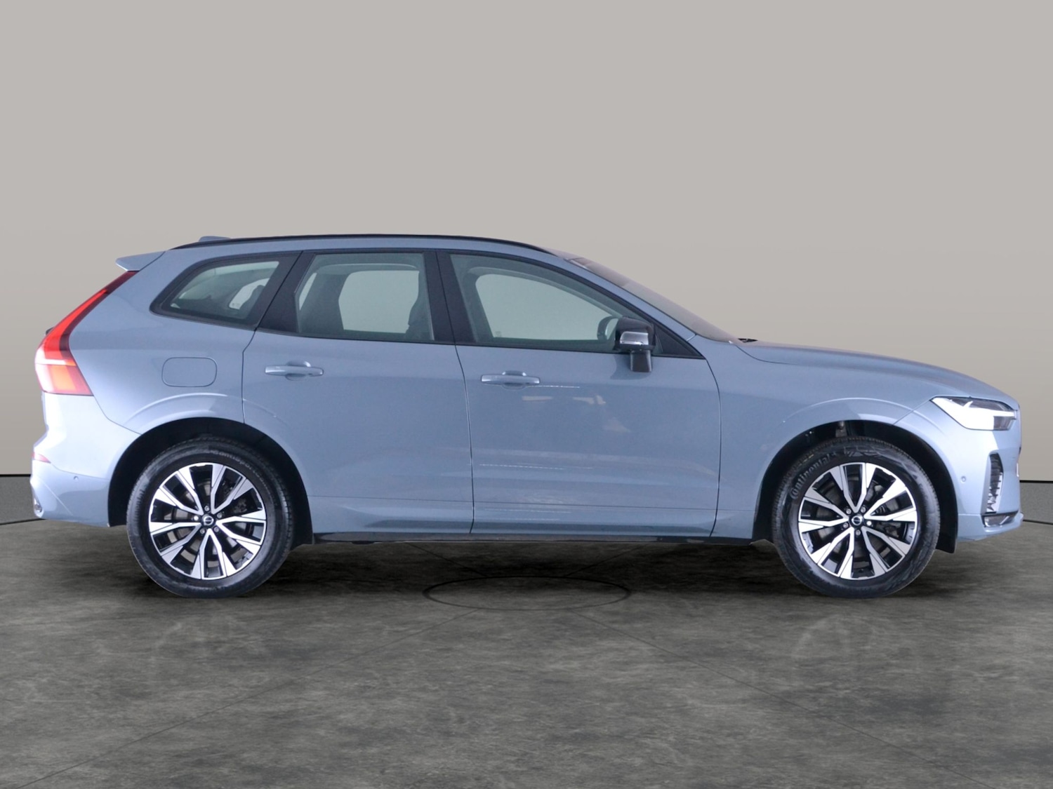 Used Volvo XC60 2023 for sale - 76931892: Photo 9