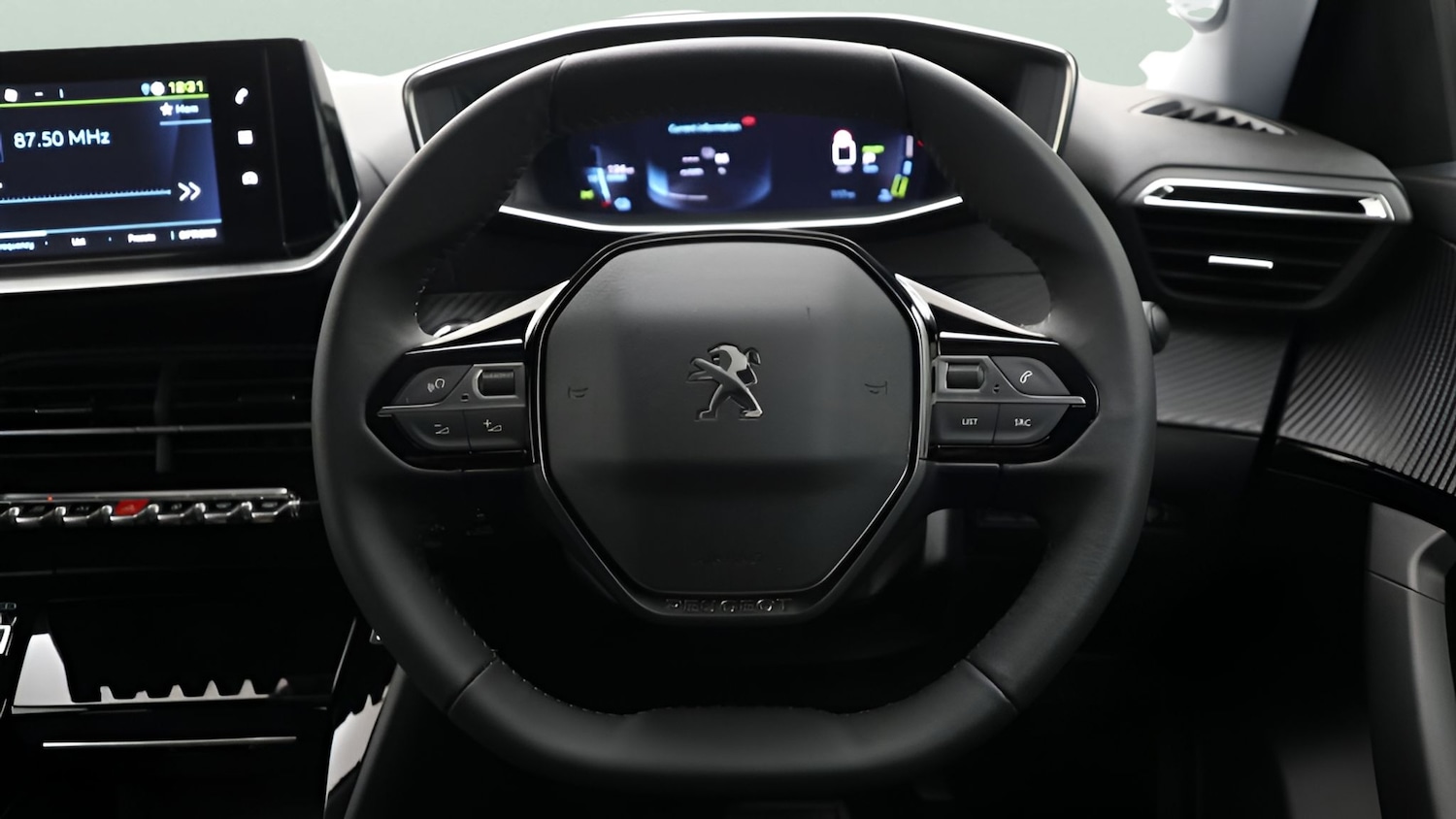 Used Peugeot E-2008 2022 for sale - 76709911: Photo 10