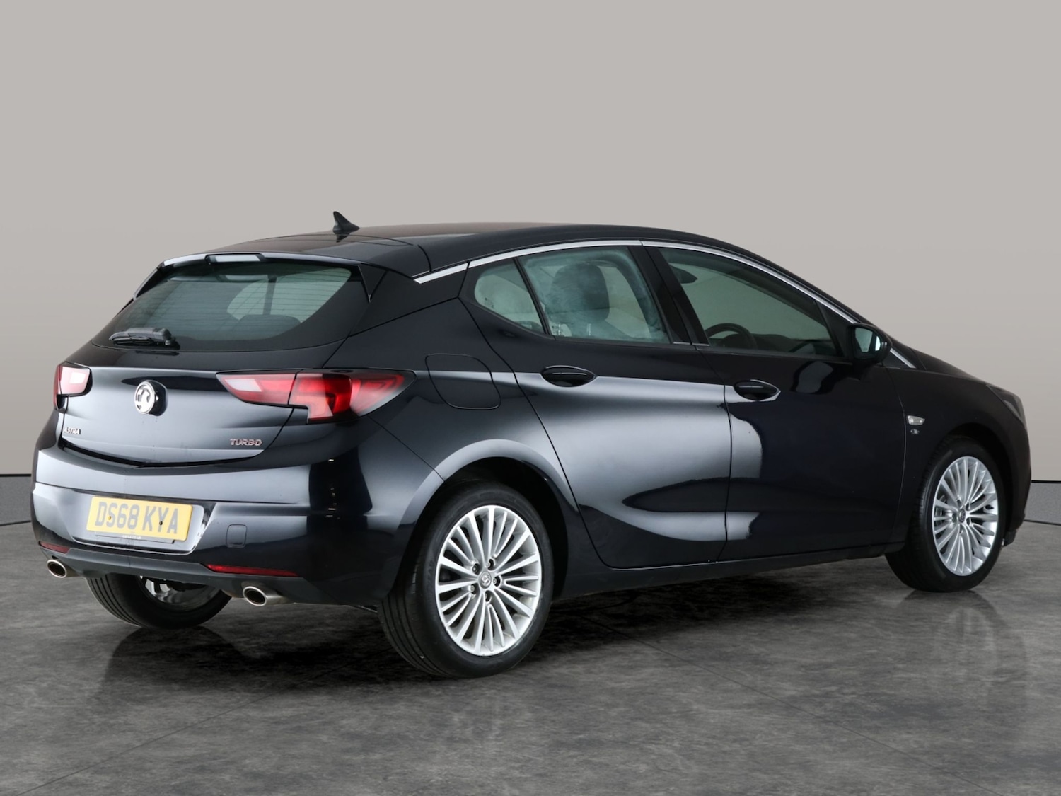 Used Vauxhall Astra 2018 for sale - 76773781: Photo 11