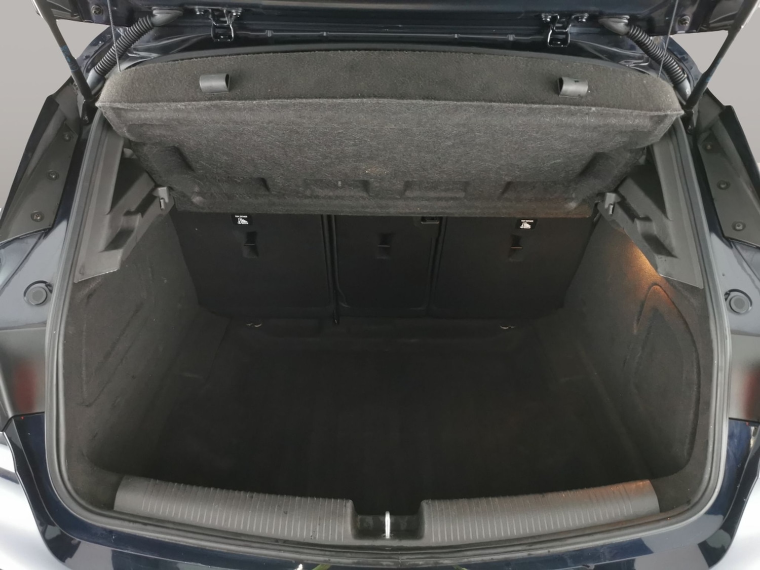 Used Vauxhall Astra 2018 for sale - 76773781: Photo 30