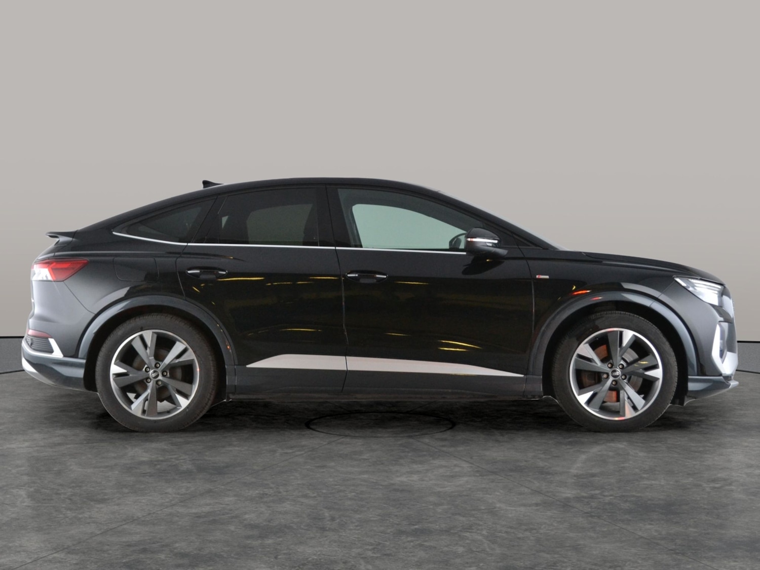 Used Audi Q4 e-tron 2022 for sale - 78065469: Photo 11