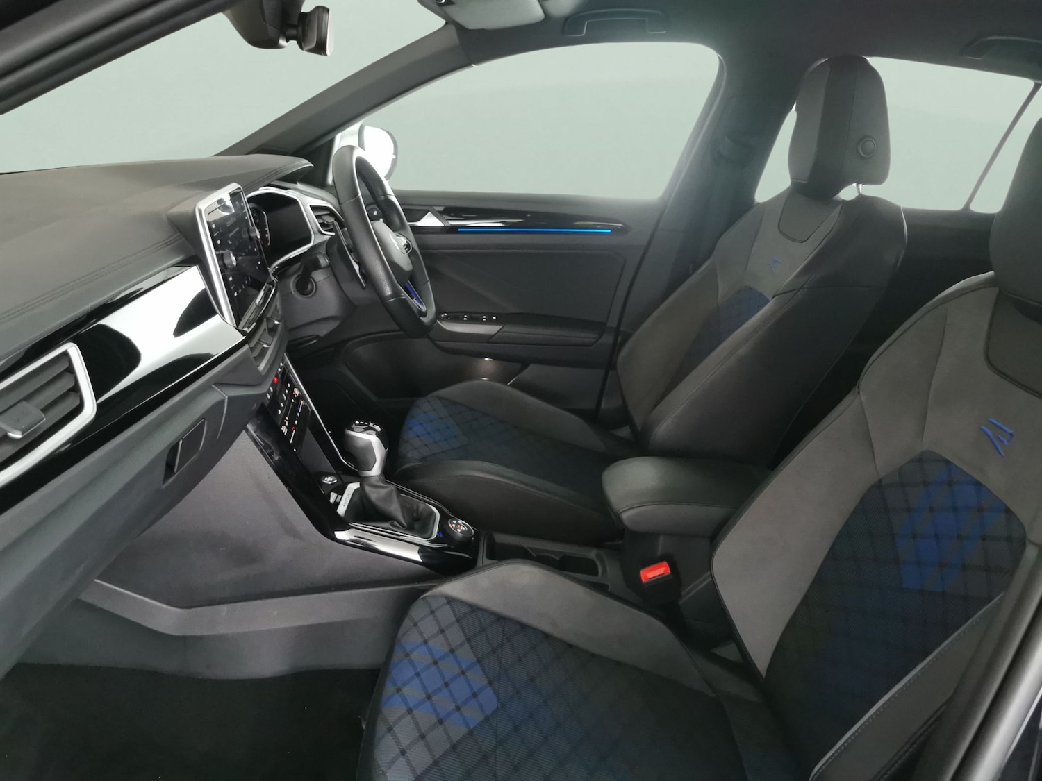 Used Volkswagen T-Roc 2023 for sale - 76475406: Photo 4