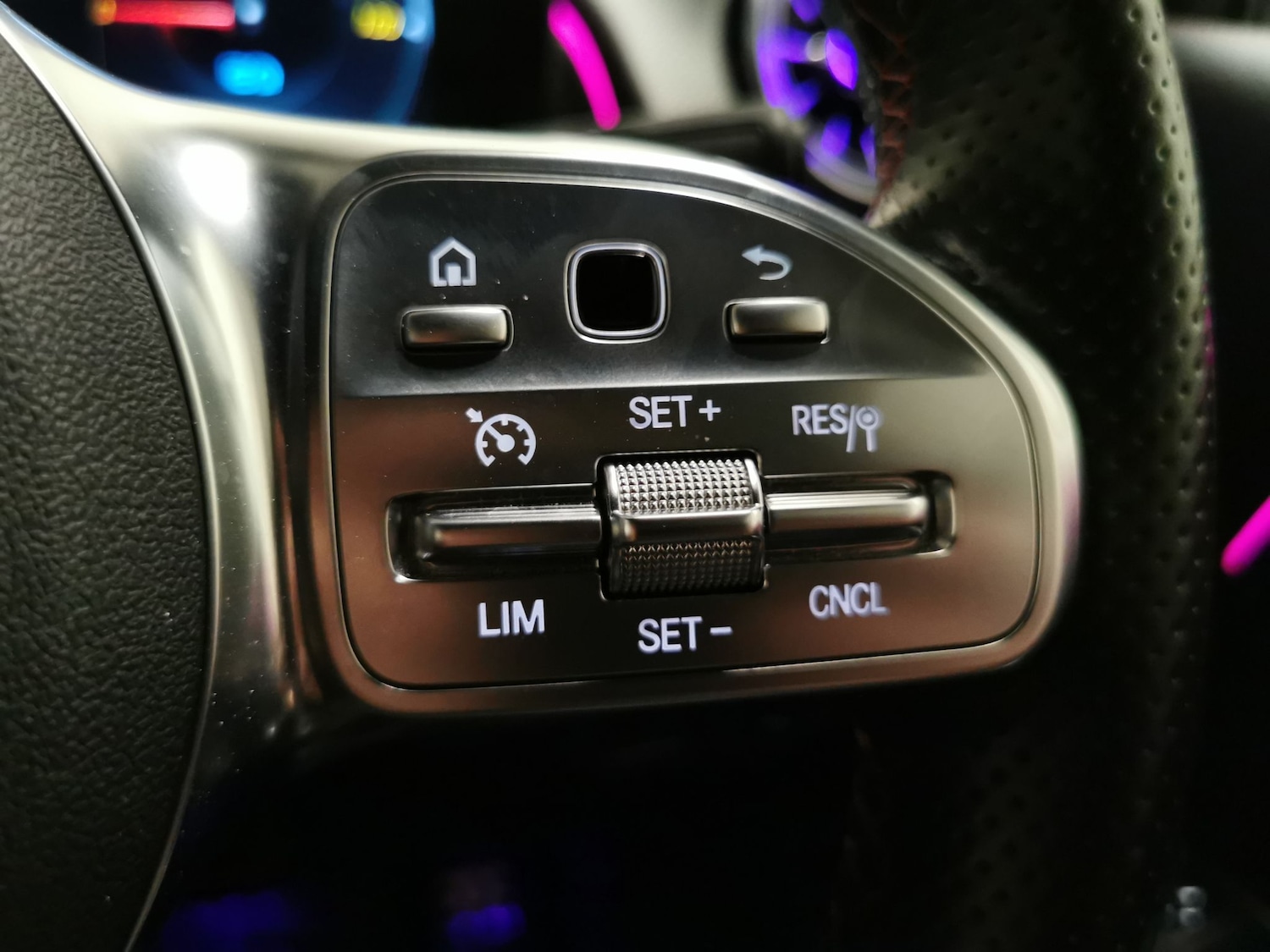 Used Mercedes-Benz EQB 2022 for sale - 76452573: Photo 26