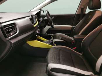 Used Kia Stonic 2018 for sale - 75208411: Photo