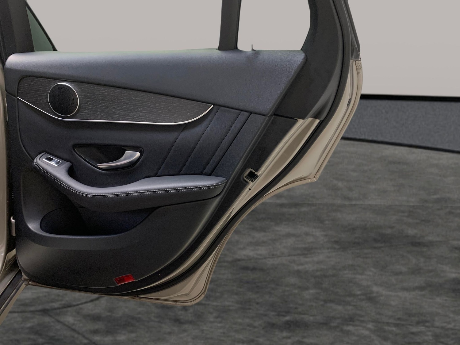 Used Mercedes-Benz GLC 2020 for sale - 76895077: Photo 27