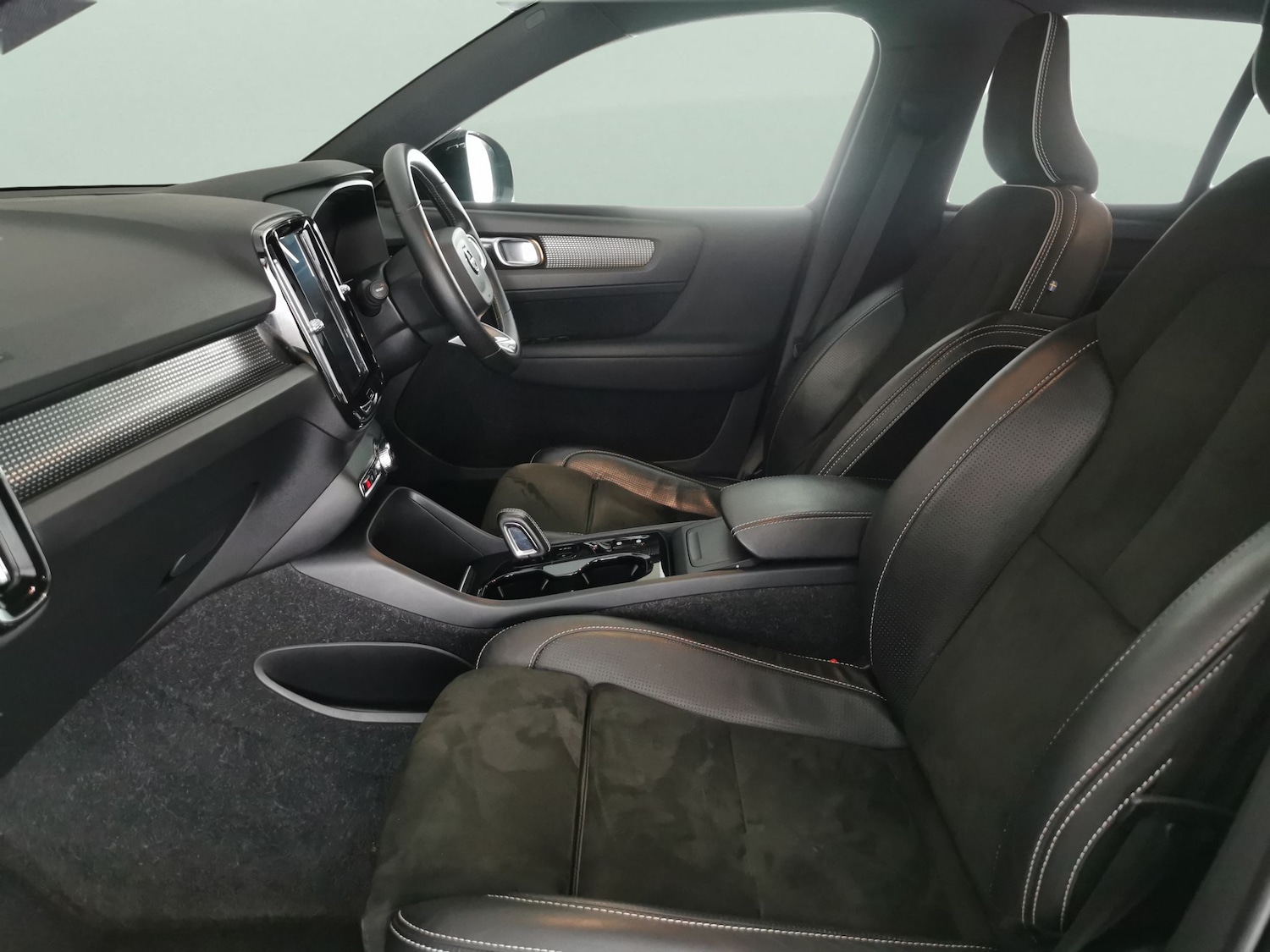 Used Volvo XC40 2019 for sale - 76668570: Photo 4