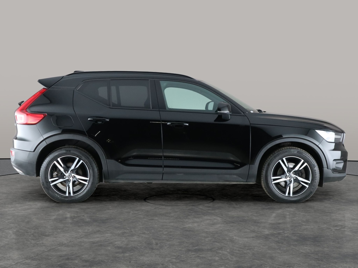 Used Volvo XC40 2019 for sale - 76668570: Photo 9