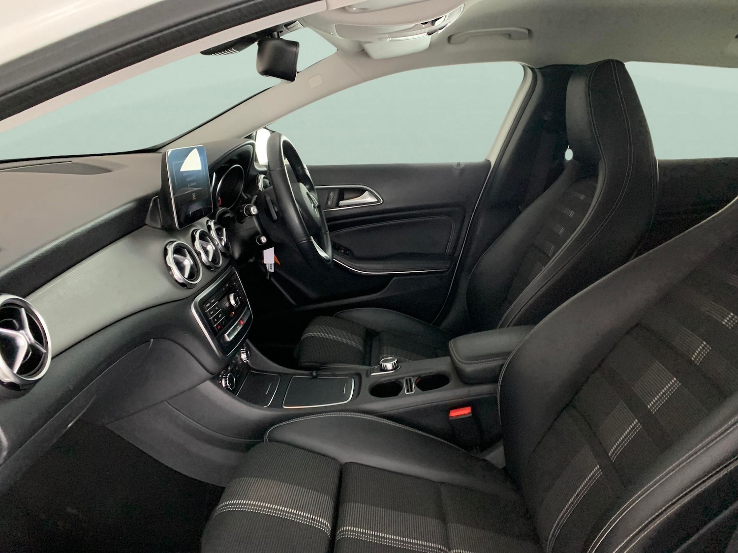 Used Mercedes-Benz GLA 2019 for sale - 76382961: Photo 4