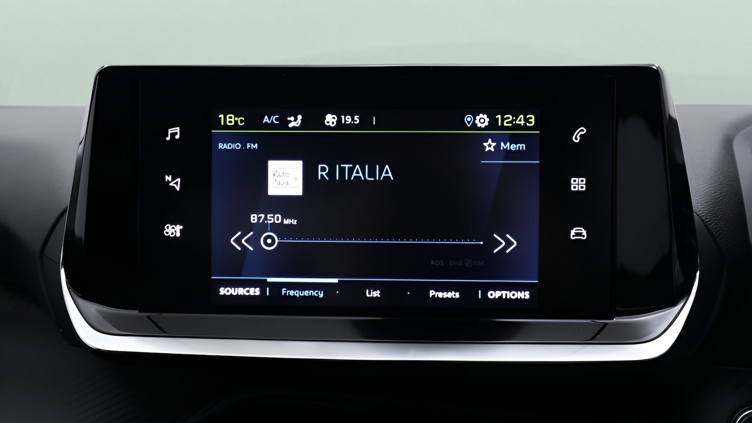 Used Peugeot 2008 2022 for sale - 76467574: Photo 18