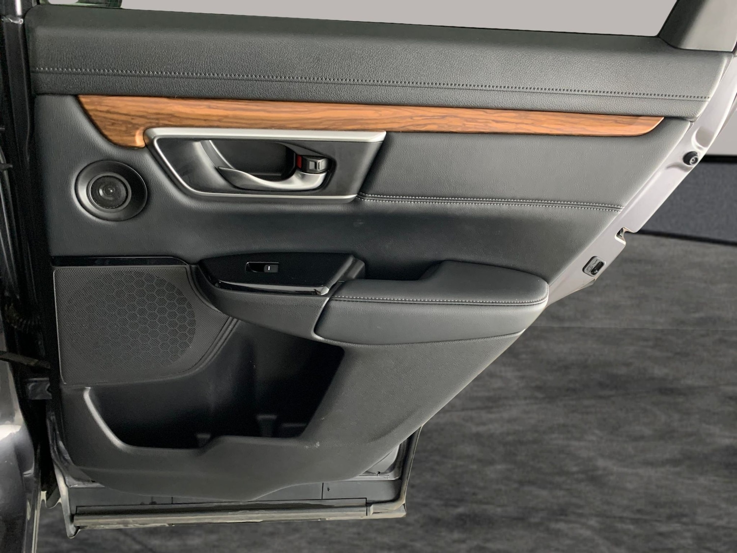 Used Honda CR-V 2020 for sale - 76545034: Photo 32