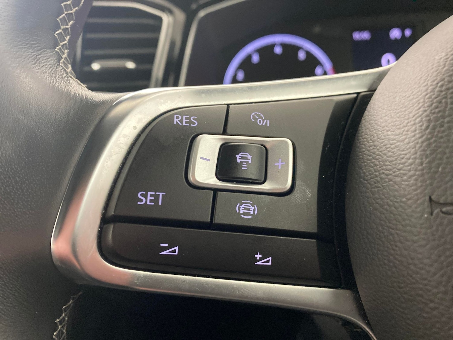 Used Volkswagen T-Roc 2021 for sale - 77326669: Photo 16