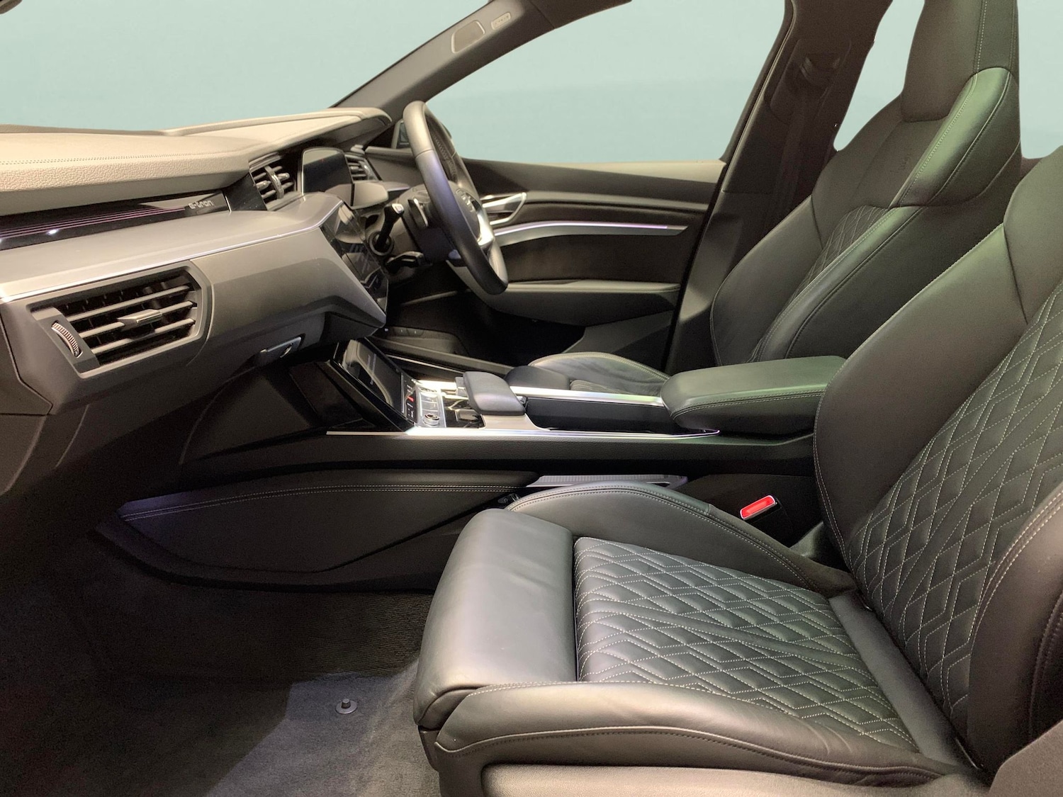 Used Audi e-tron 2021 for sale - 76392159: Photo 6