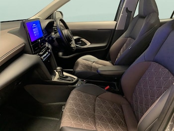 Used Toyota Yaris Cross 2024 for sale - 79392852: Photo