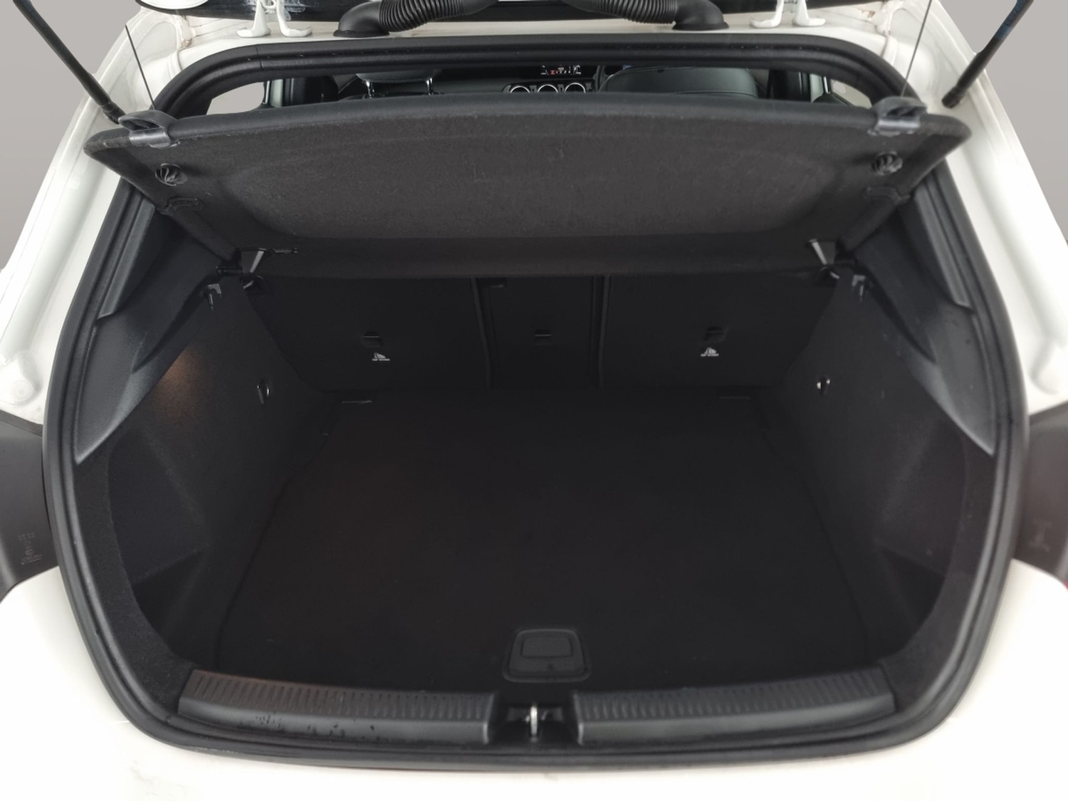 Used Mercedes-Benz A-Class 2020 for sale - 76218064: Photo 39