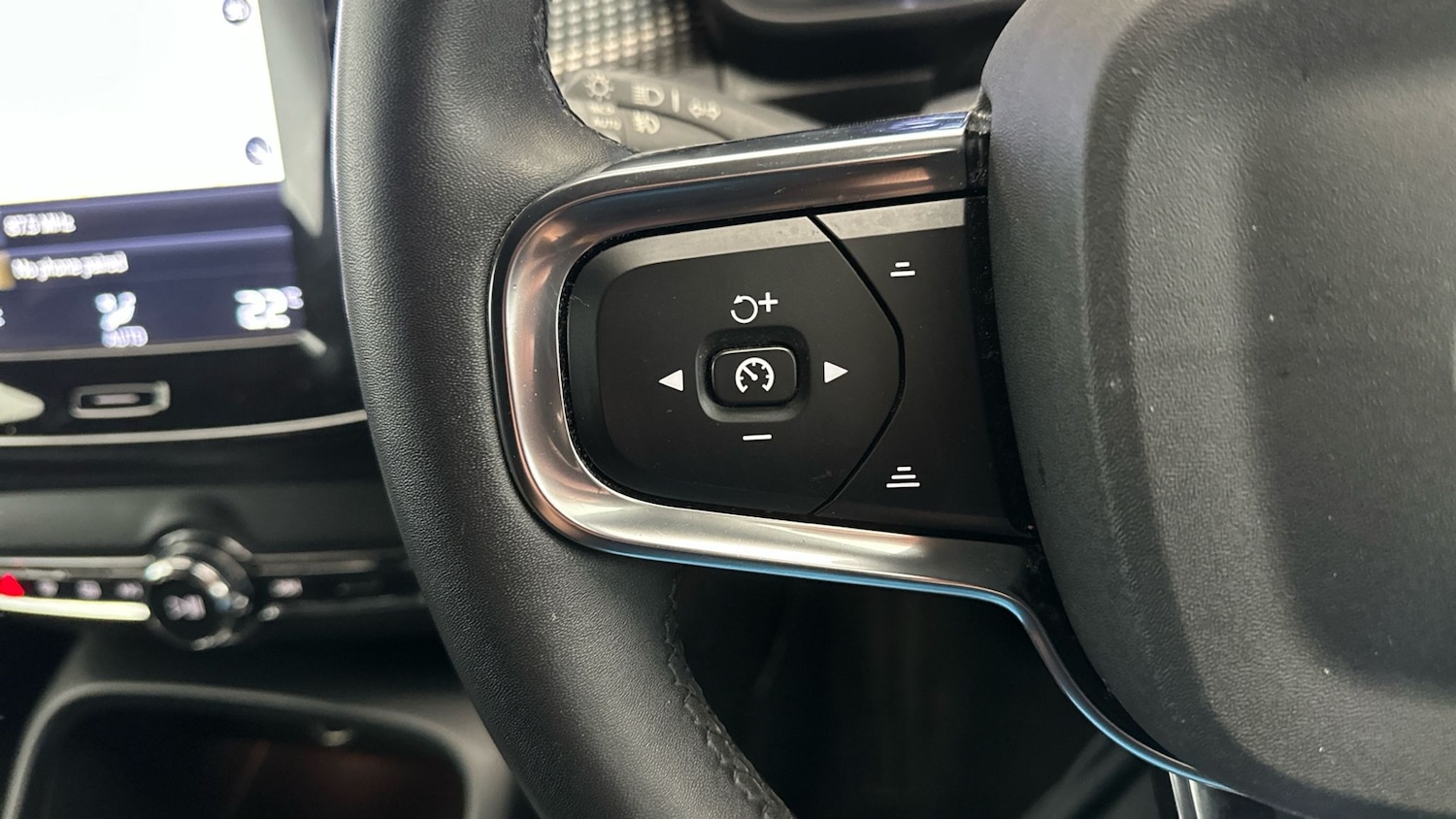 Used Volvo XC40 for sale - 77219100: Photo 23