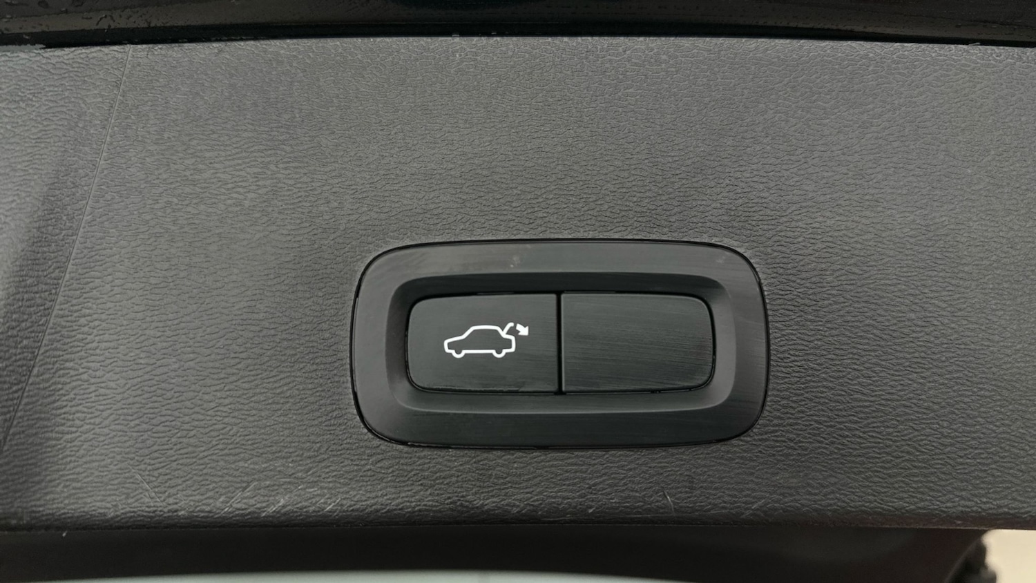 Used Volvo XC40 for sale - 77219100: Photo 34