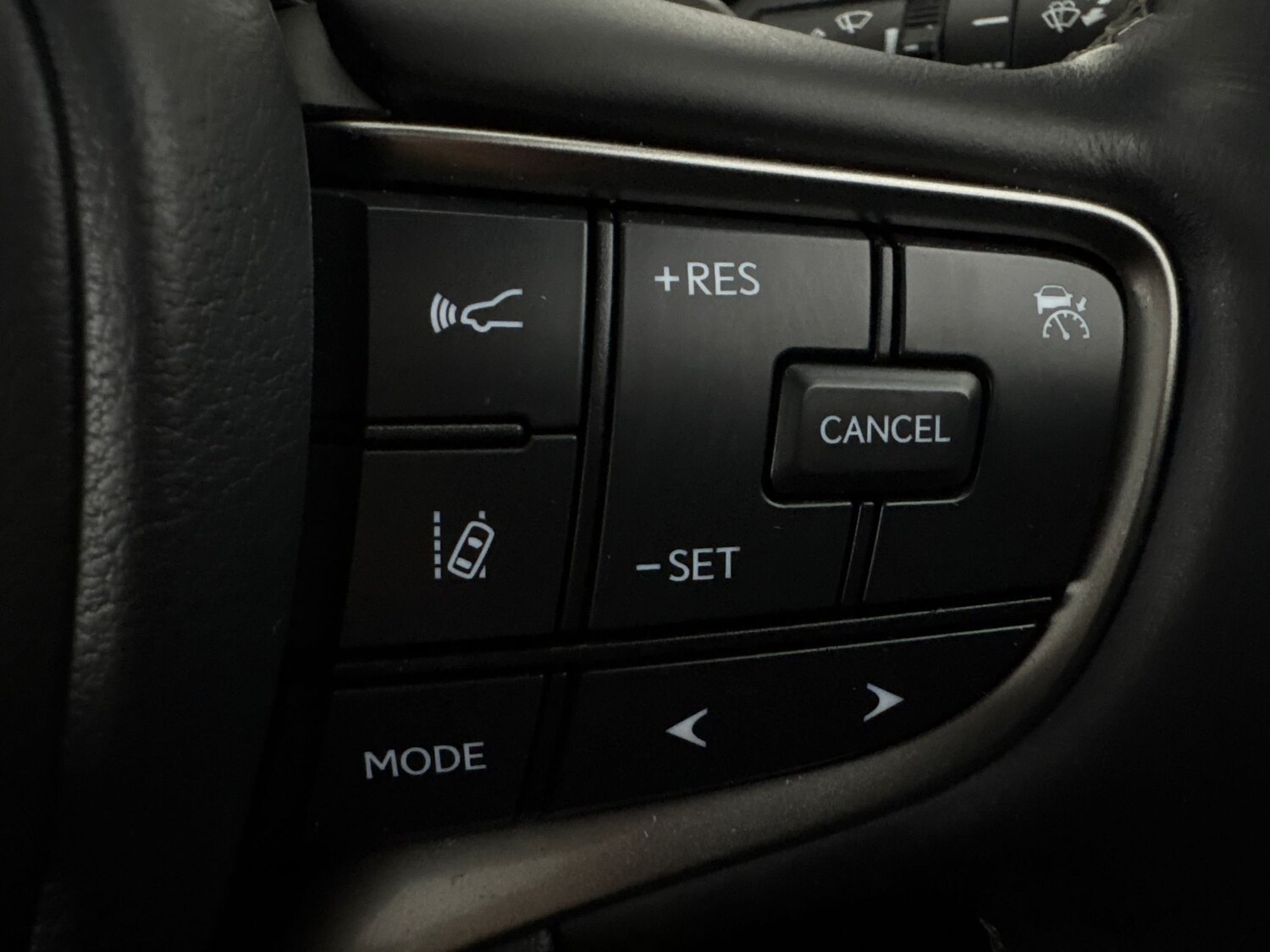 Used Lexus UX 2023 for sale - 77983194: Photo 23