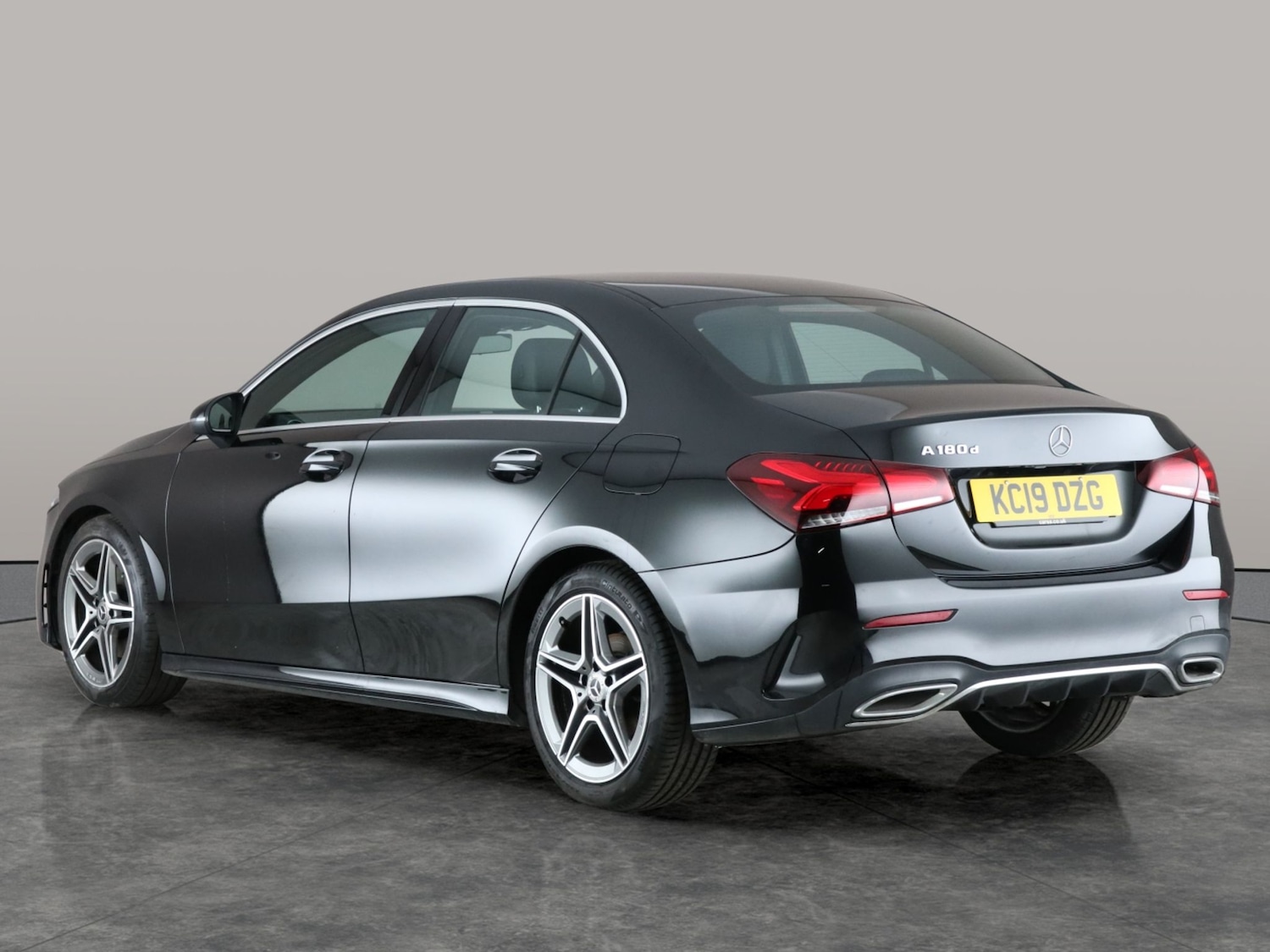 Used Mercedes-Benz A-Class 2019 for sale - 76757276: Photo 12