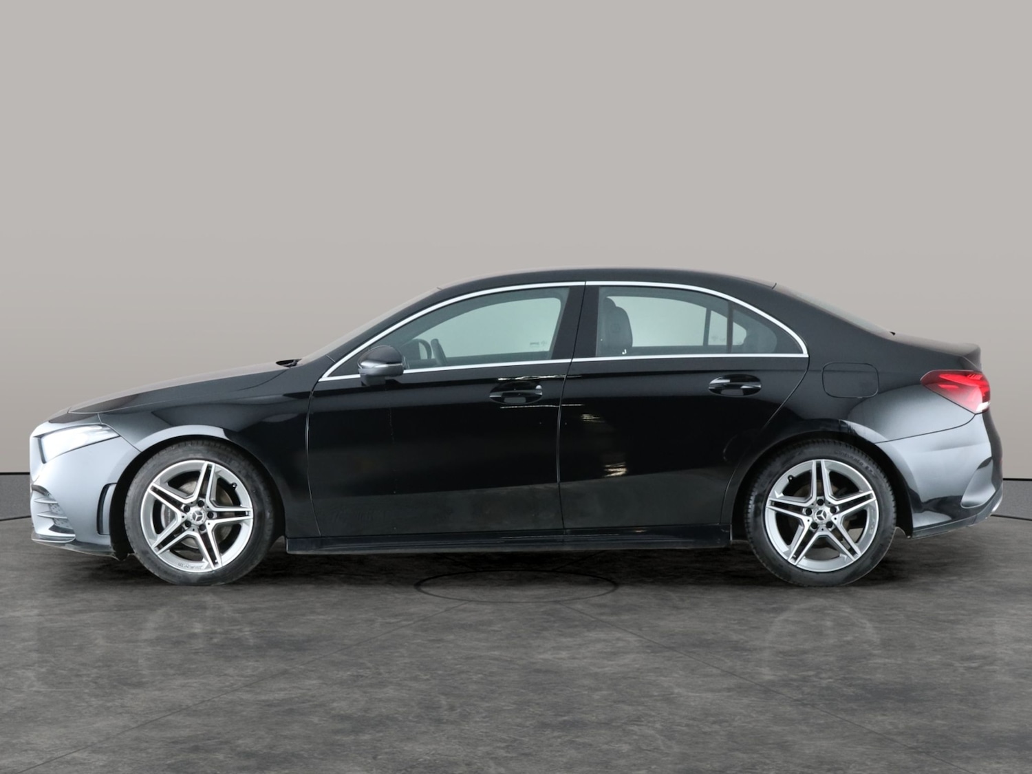 Used Mercedes-Benz A-Class 2019 for sale - 76757276: Photo 13