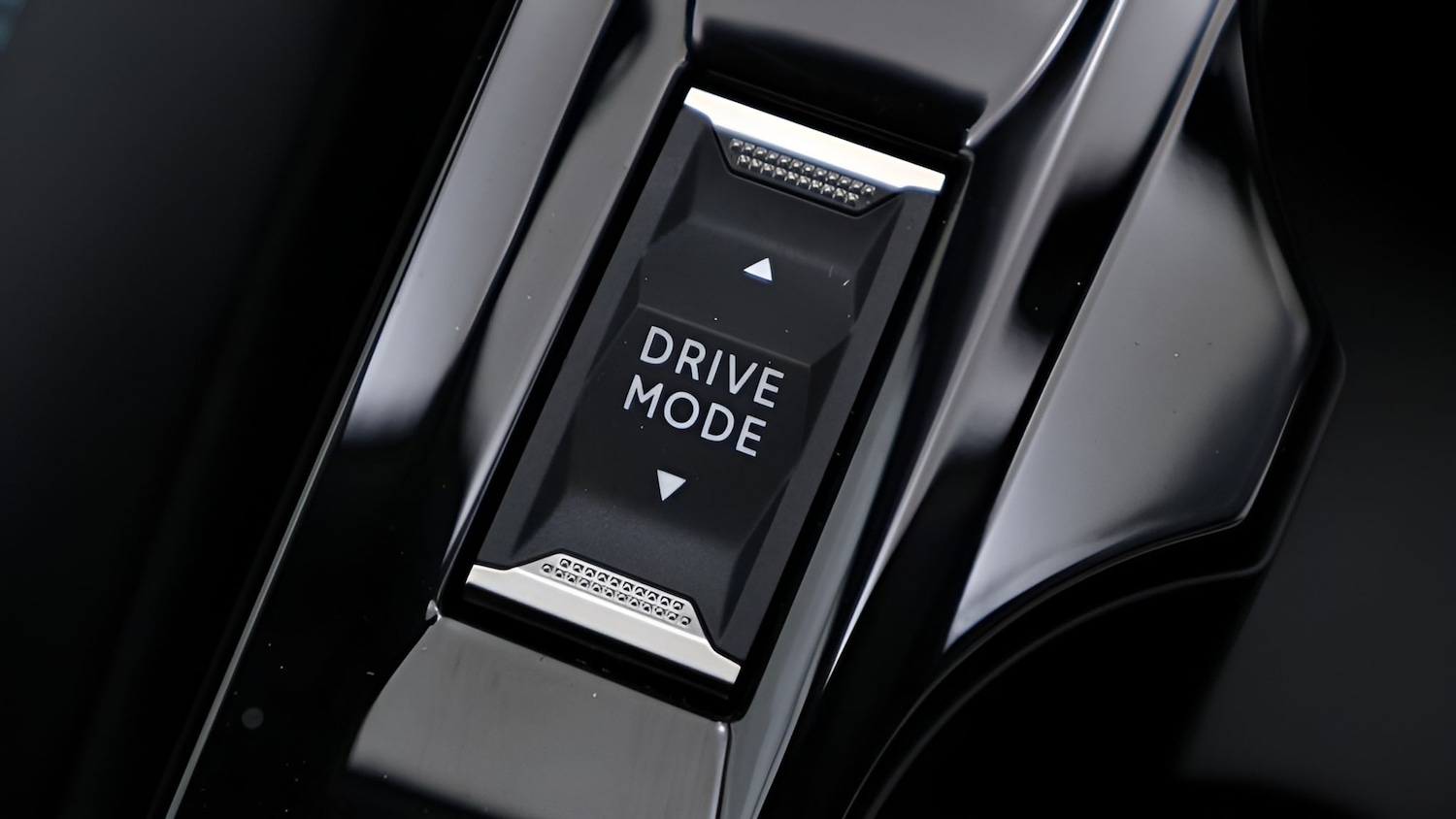 Used Peugeot E-2008 2022 for sale - 76555054: Photo 19