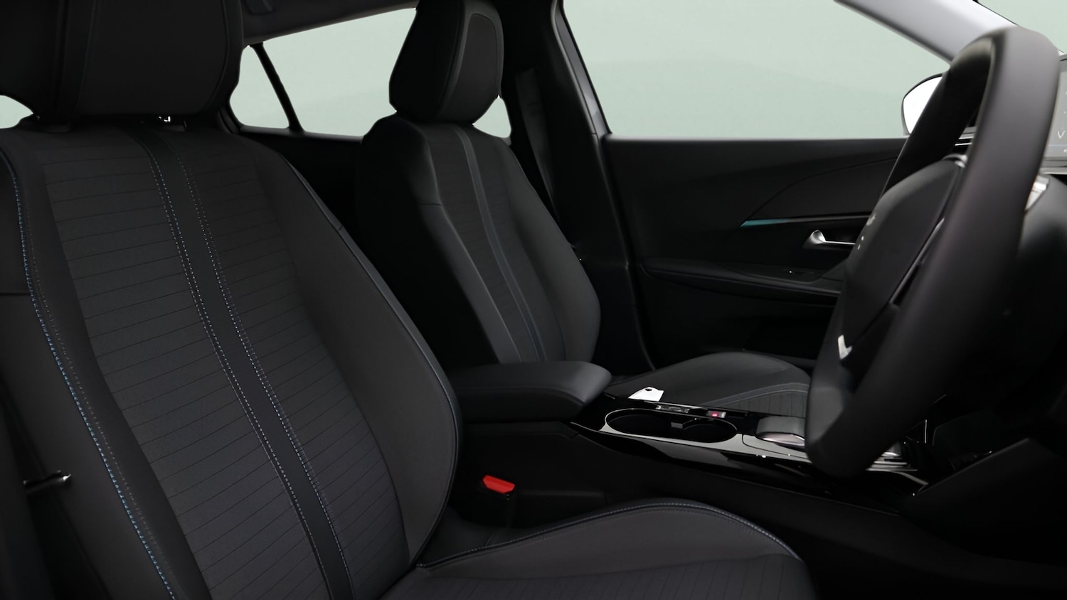 Used Peugeot E-2008 2022 for sale - 76555054: Photo 25