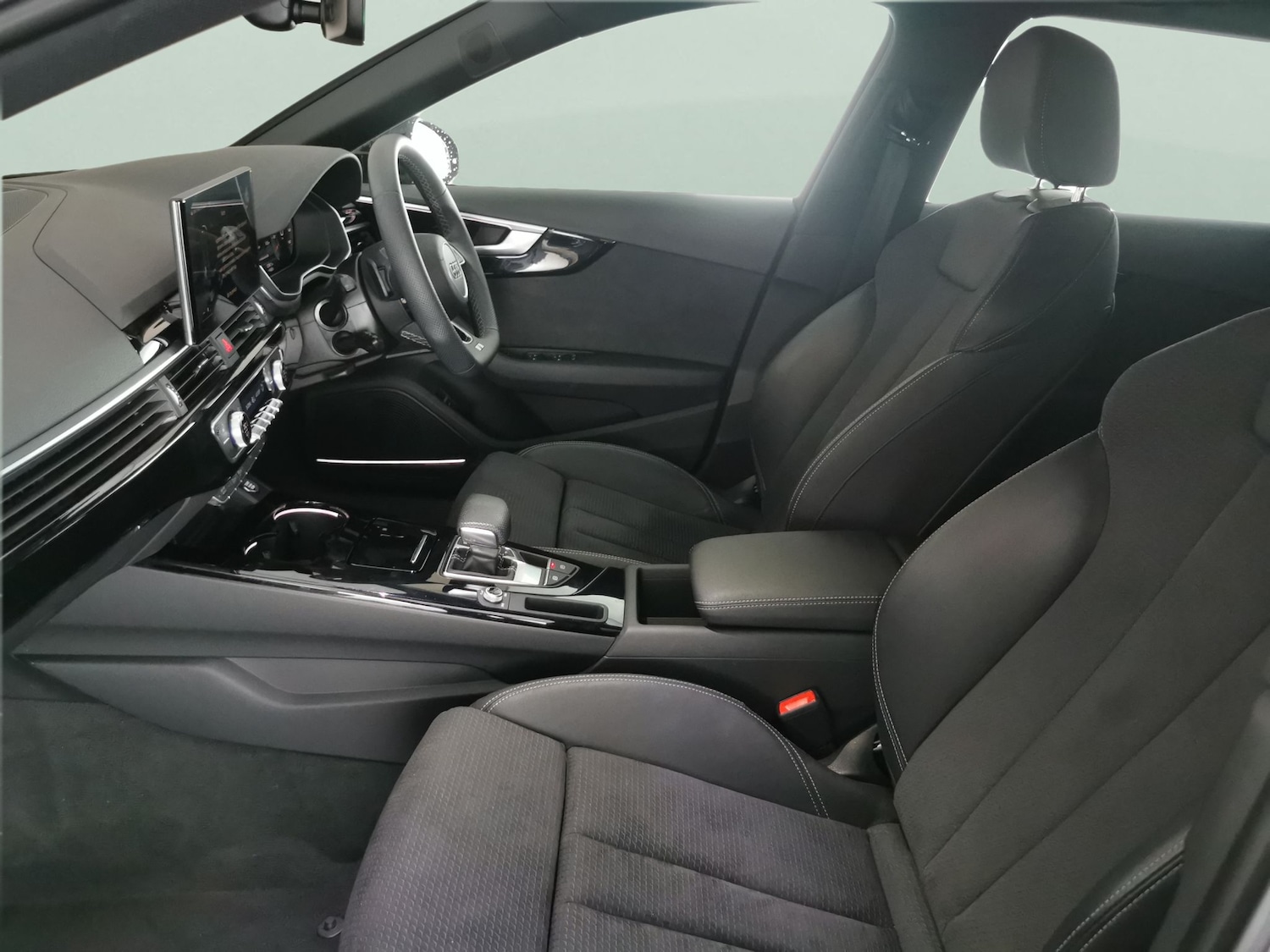 Used Audi A4 2023 for sale - 76653043: Photo 4