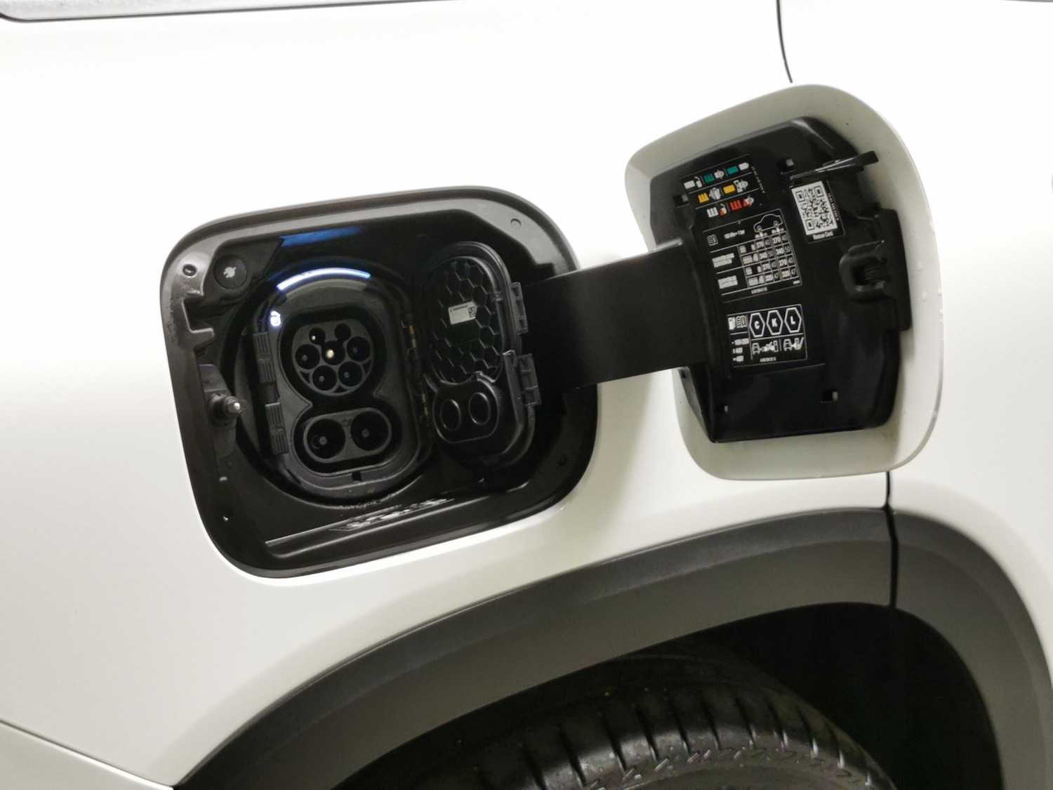 Used Mercedes-Benz EQB 2023 for sale - 77848442: Photo 29