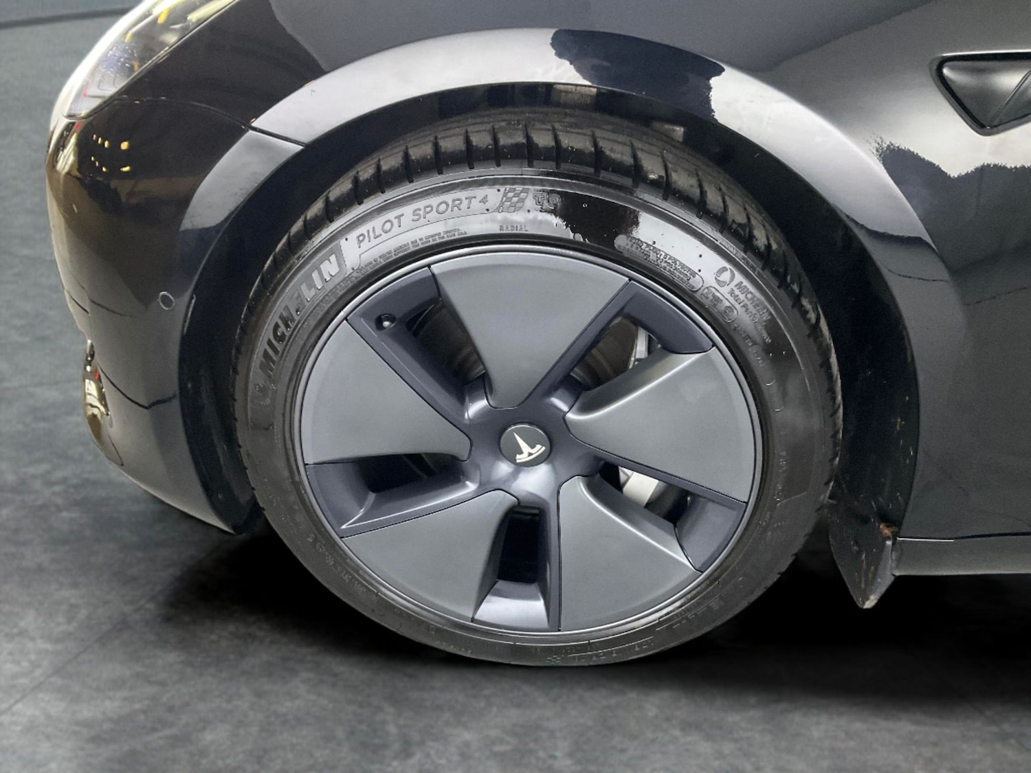 Used Tesla Model 3 2021 for sale - 76565986: Photo 28