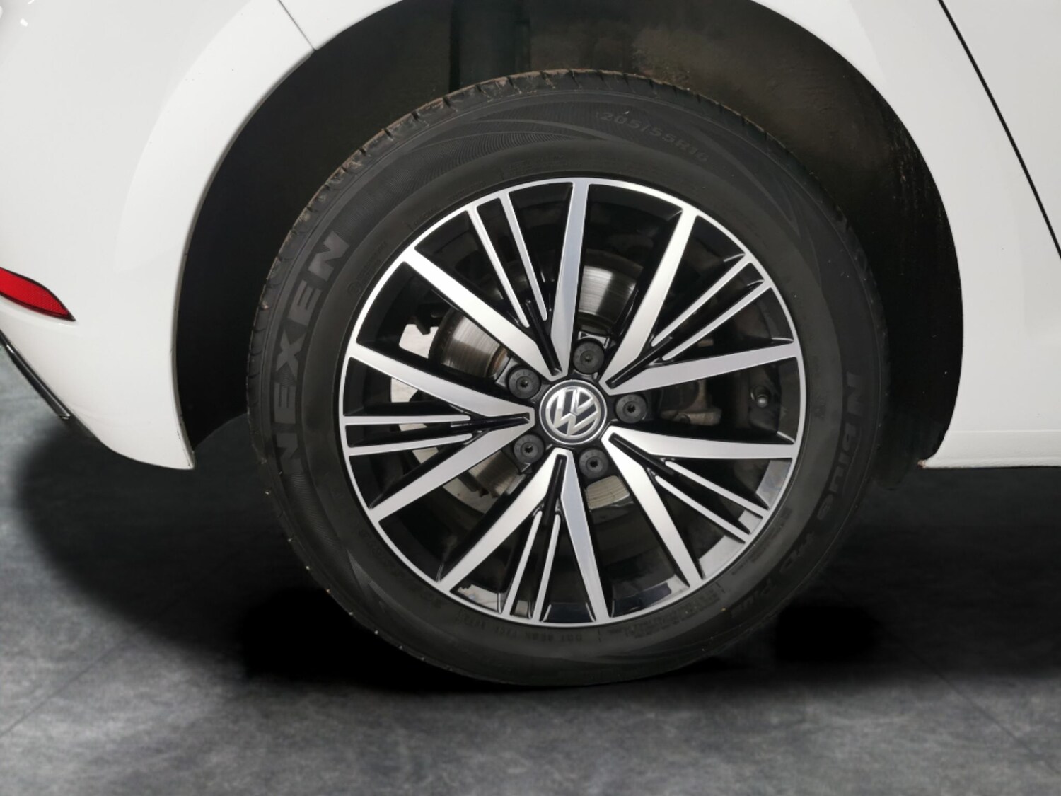 Used Volkswagen Golf 2017 for sale - 76534221: Photo 23