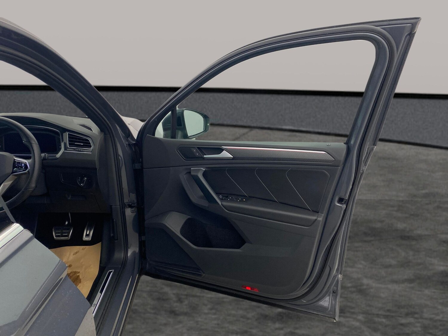 Used Volkswagen Tiguan 2023 for sale - 77505518: Photo 26