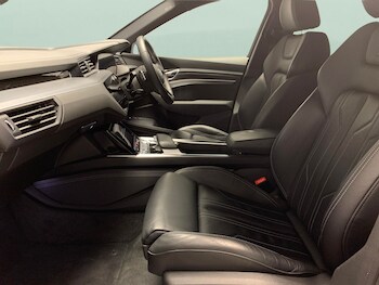 Used Audi e-tron 2022 for sale - 76803795: Photo