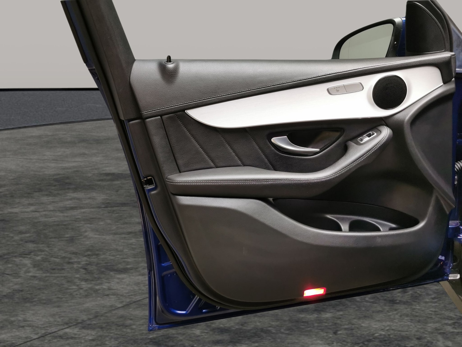 Vehicle 33